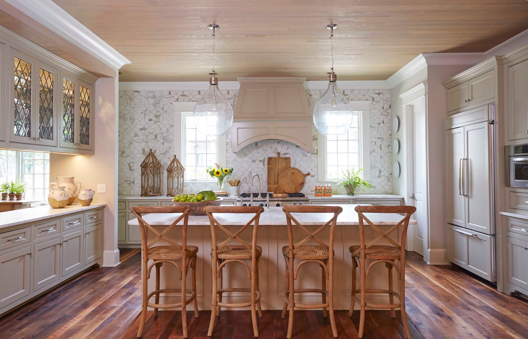 Brick and Stone Cottage , Christopher Architecture & Interiors Christopher Architecture & Interiors Country style kitchen