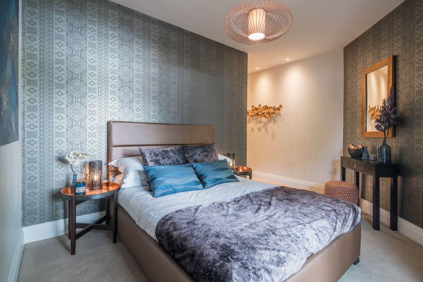 Musewll Hill, London Jigsaw Interior Architecture & Design Kamar Tidur Gaya Eklektik Perunggu bedroom,master,teal,copper,gold,luxury,fur,jigsaw interiors,london,show home