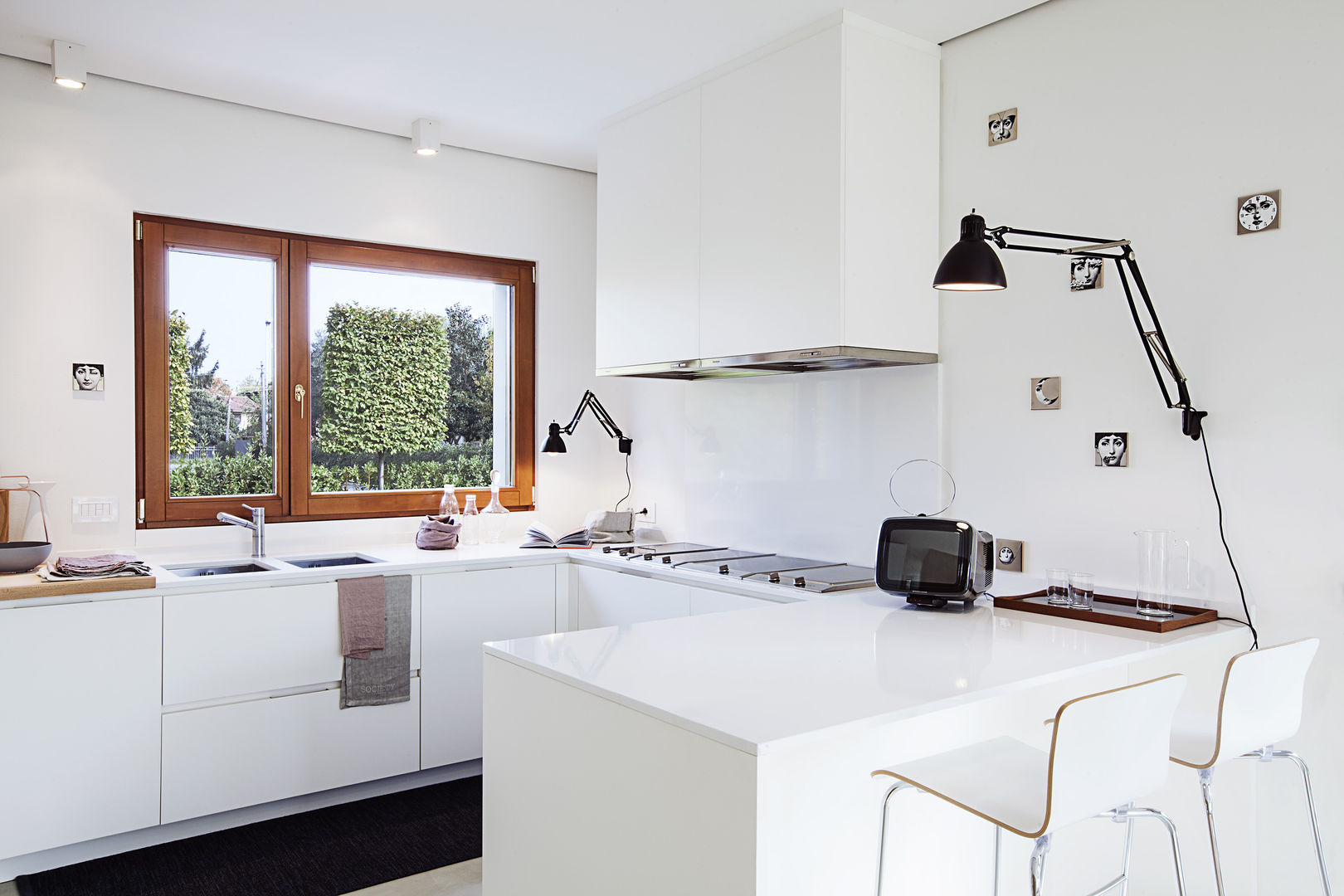 CASA UNO, Moretti MORE Moretti MORE 現代廚房設計點子、靈感&圖片