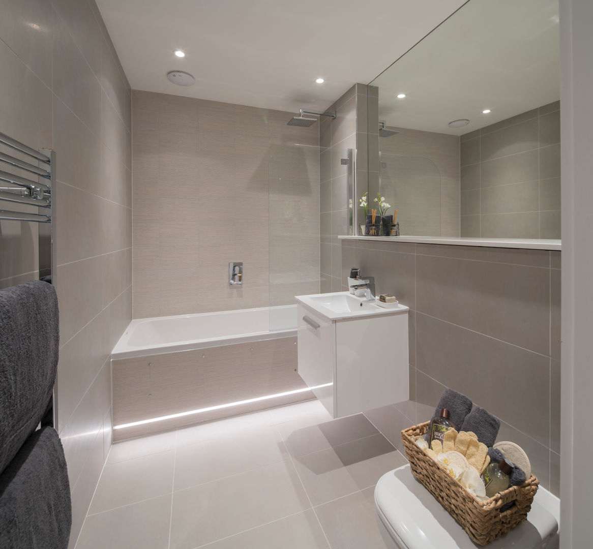 Station Rd, New Barnet Jigsaw Interior Architecture & Design Bagno moderno luxury,bathroom,tiles,mirror,bronze,london,show home