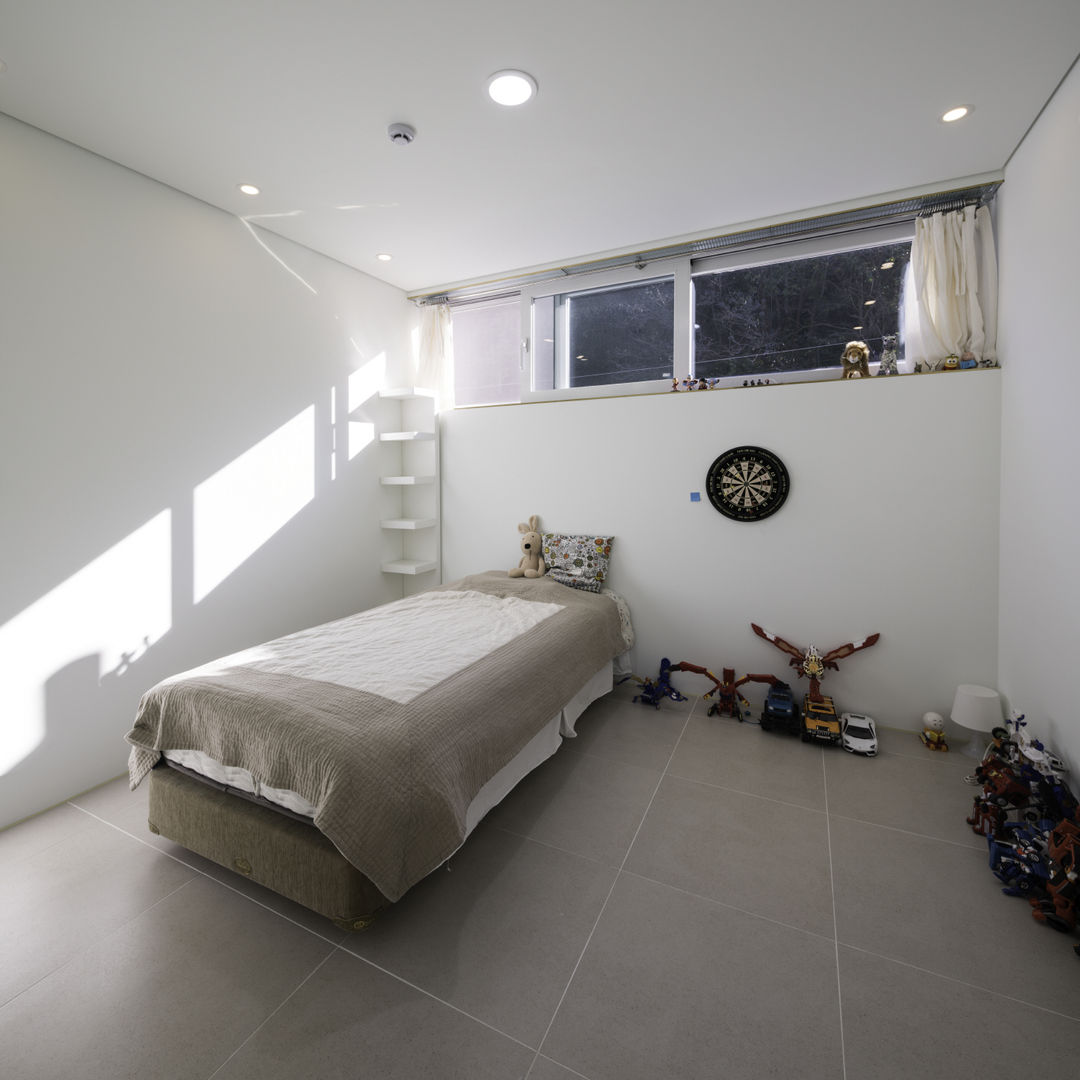 대구 주택 _ 서가네 Daegu Gachang House _ seogane, isangwon architects isangwon architects Chambre d'enfant minimaliste