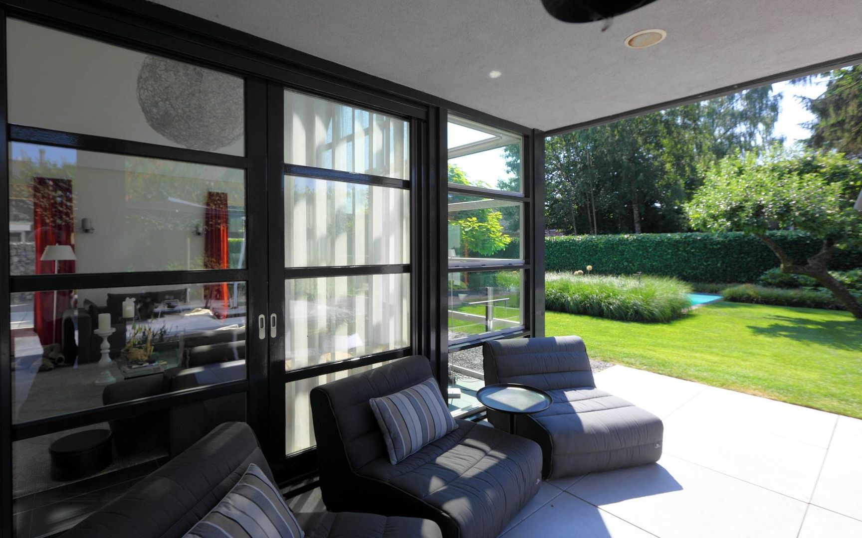 Moderne tuinarchitectuur in luxe tuin, Sparq Tuinen Sparq Tuinen สวน