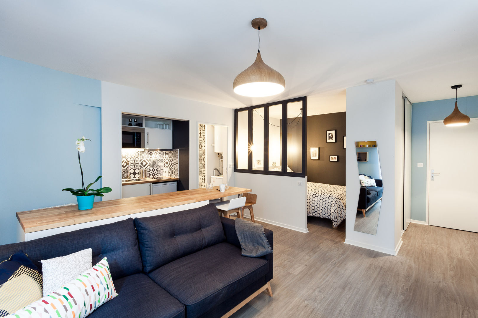 Un Appartement de 30m² Rénouvé avec un Style Scandinave, MadaM Architecture MadaM Architecture Salon scandinave