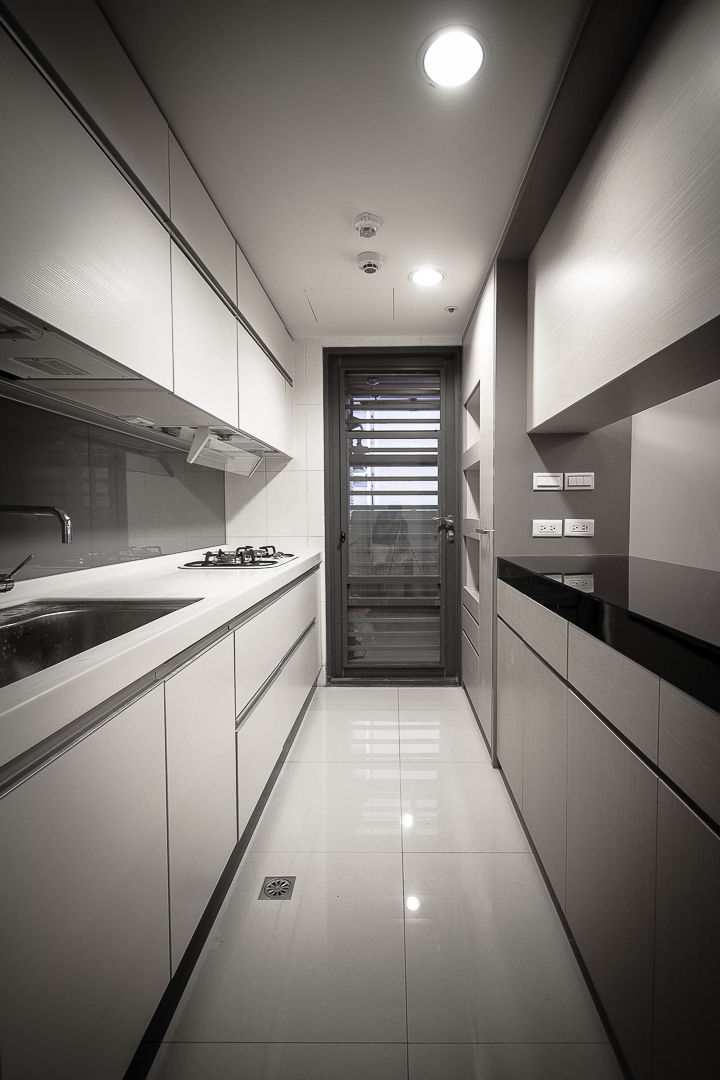 BRAVO INTERIOR DESIGN & DECO LUX STYLE 璞碩室內裝修設計工程有限公司 Modern kitchen