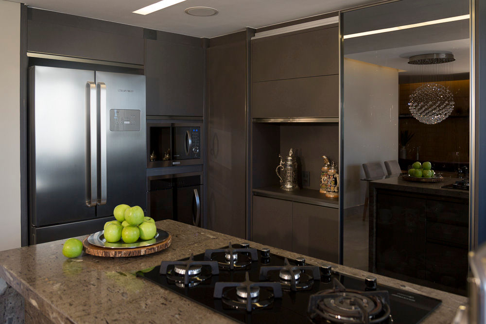 homify Modern kitchen