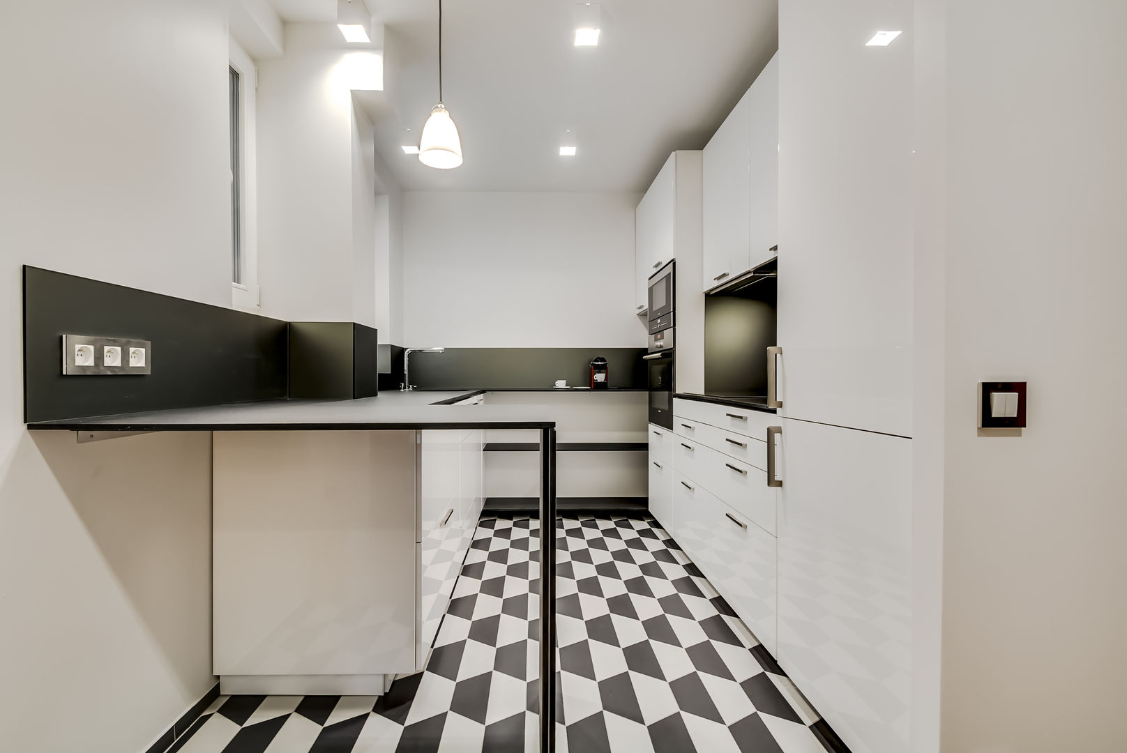 Un Appartement locatif saisonnier au coeur de Paris, ATELIER FB ATELIER FB Moderne keukens