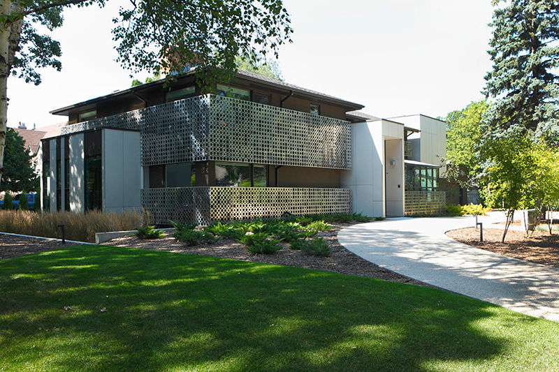 Handsart Residence Exterior Unit 7 Architecture Modern houses Plant,Building,Sky,Tree,Land lot,Shade,House,Grass,Window,Urban design