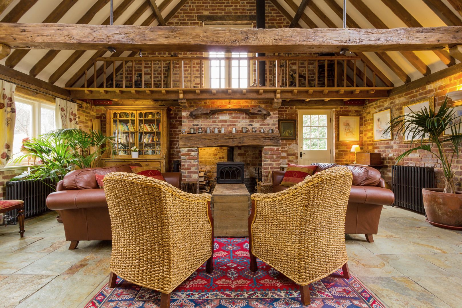 Converted Barn - Family Room homify Country style living room Wood Wood effect barn,barn conversion,converted barn,beams,beamed ceiling,double height