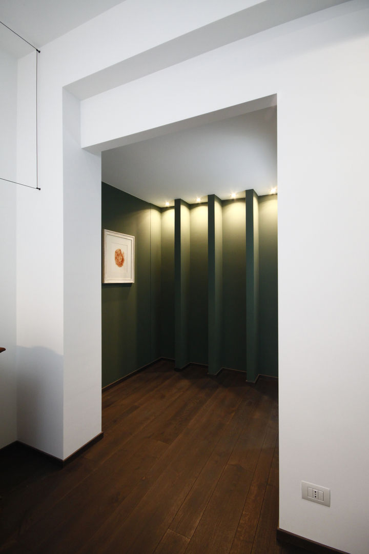 CASA MH, Andrea Orioli Andrea Orioli Minimalist corridor, hallway & stairs