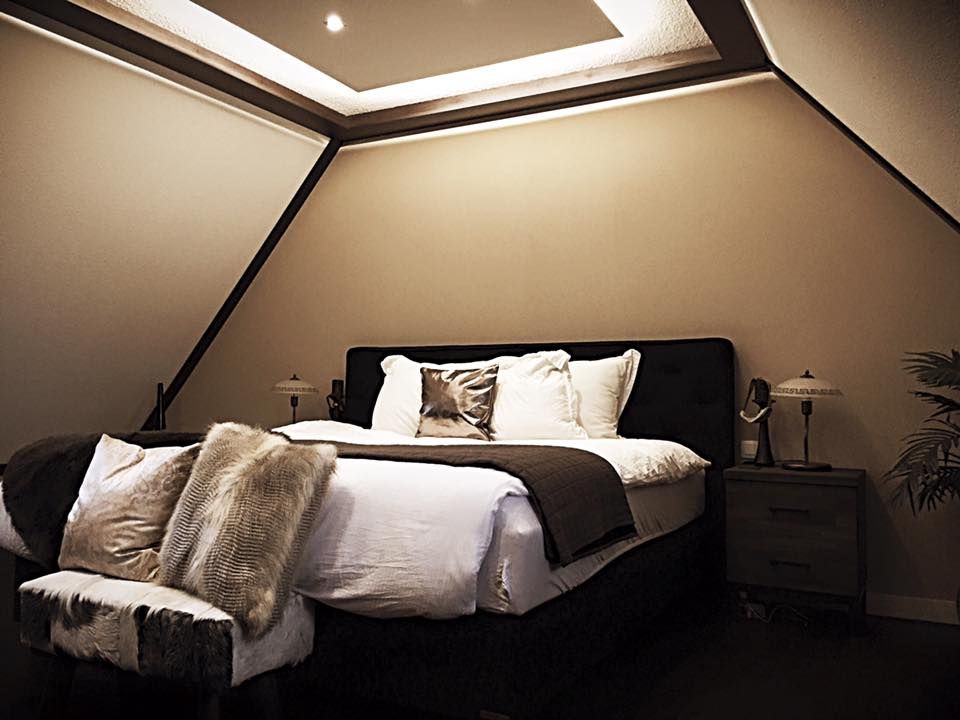 Luxe slaapkamer homify 臥室 木頭 Wood effect