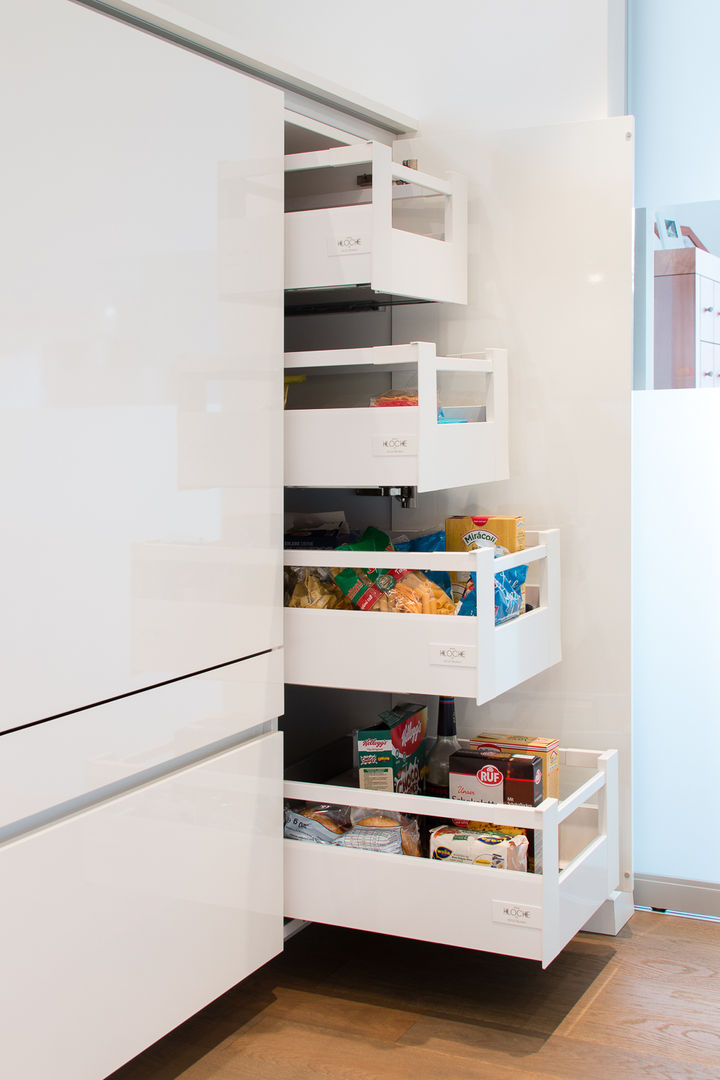 Storage cabinet with internal drawers Pamela Kilcoyne - Homify Quartos modernos