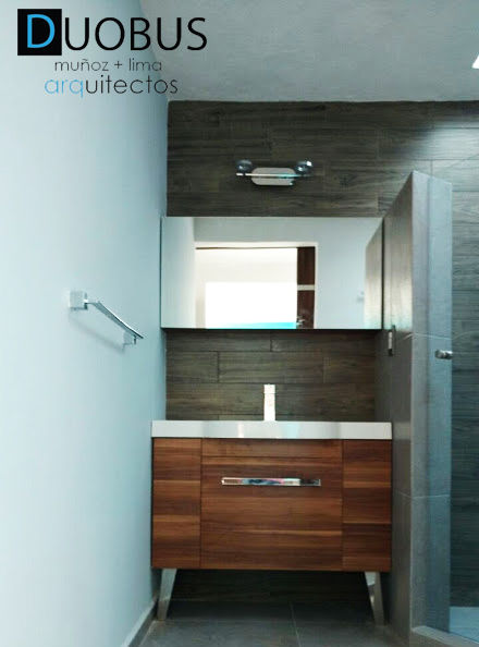 detalle de mueble de baño. DUOBUS M + L arquitectos Baños de estilo moderno