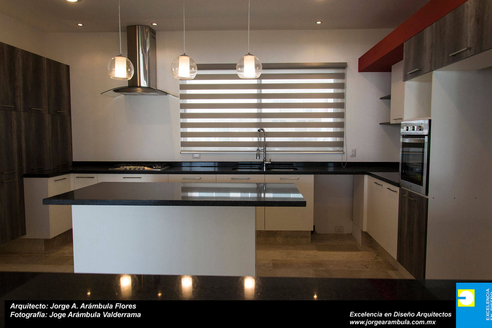 RESIDENCIA GACO, Excelencia en Diseño Excelencia en Diseño Minimalist kitchen Wood-Plastic Composite