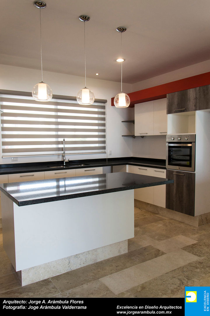 RESIDENCIA GACO, Excelencia en Diseño Excelencia en Diseño Minimalist kitchen Wood-Plastic Composite