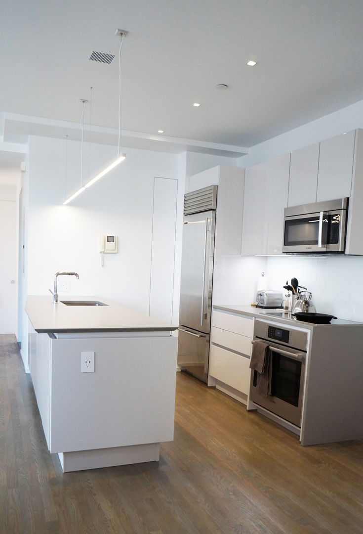 Brooklyn Gut Renovation , Atelier036 Atelier036 Kitchen Quartz