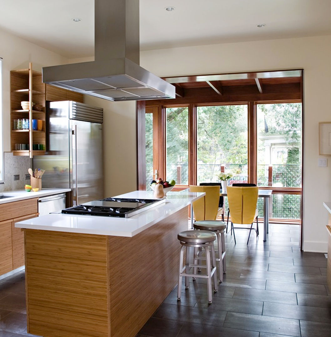 City Park Residence, New Orleans studioWTA Modern Kitchen sunroom,breakfast area,quartz countertop,kitchen,renovation,Wayne Troyer,studioWTA,Toni DiMaggio