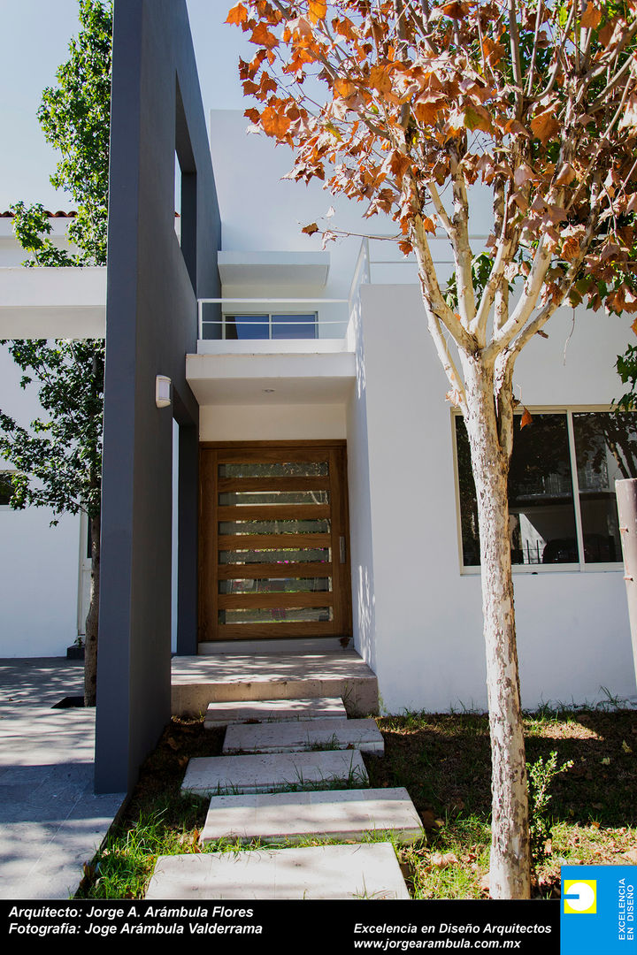 CASA ESPACIO DIONISIACO, Excelencia en Diseño Excelencia en Diseño Modern houses Bricks White