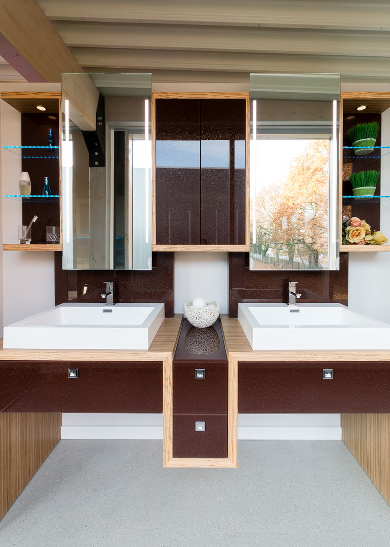 Schenk Glass Design showroom, Pamela Kilcoyne - Homify Pamela Kilcoyne - Homify Modern bathroom