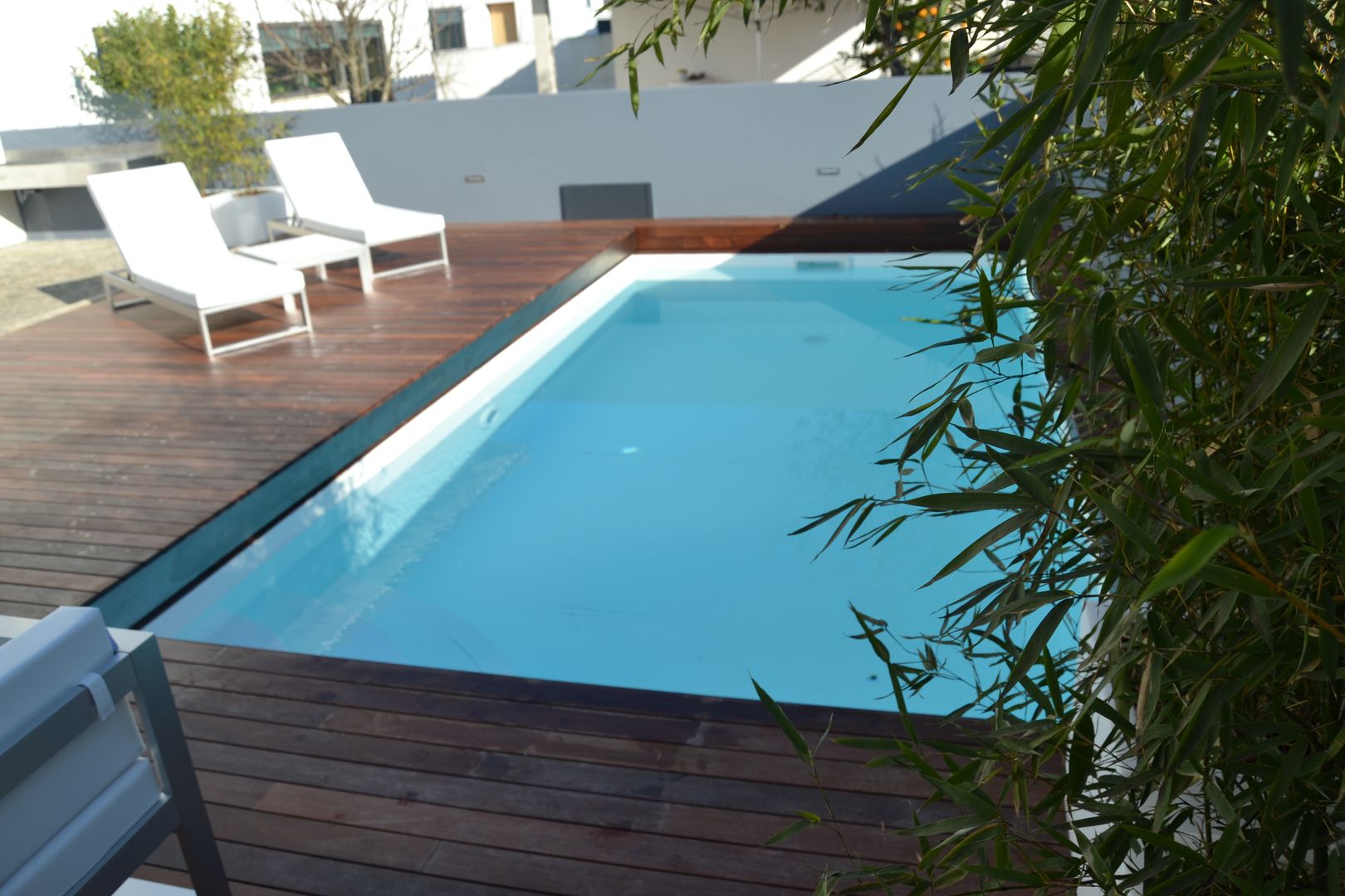 Remodelação de Logradouro / jardim com piscina, espaço MUDE espaço MUDE