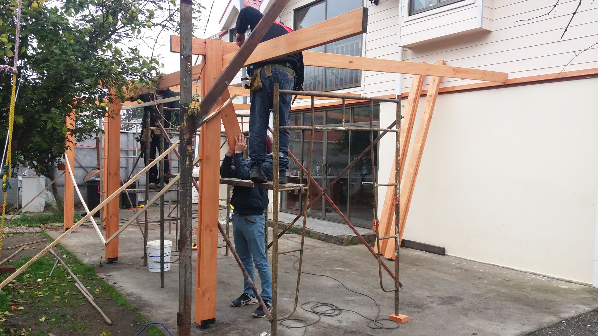 Pérgola Parrón, ARQUITECTURA E INGENIERIA PUNTAL LIMITADA ARQUITECTURA E INGENIERIA PUNTAL LIMITADA