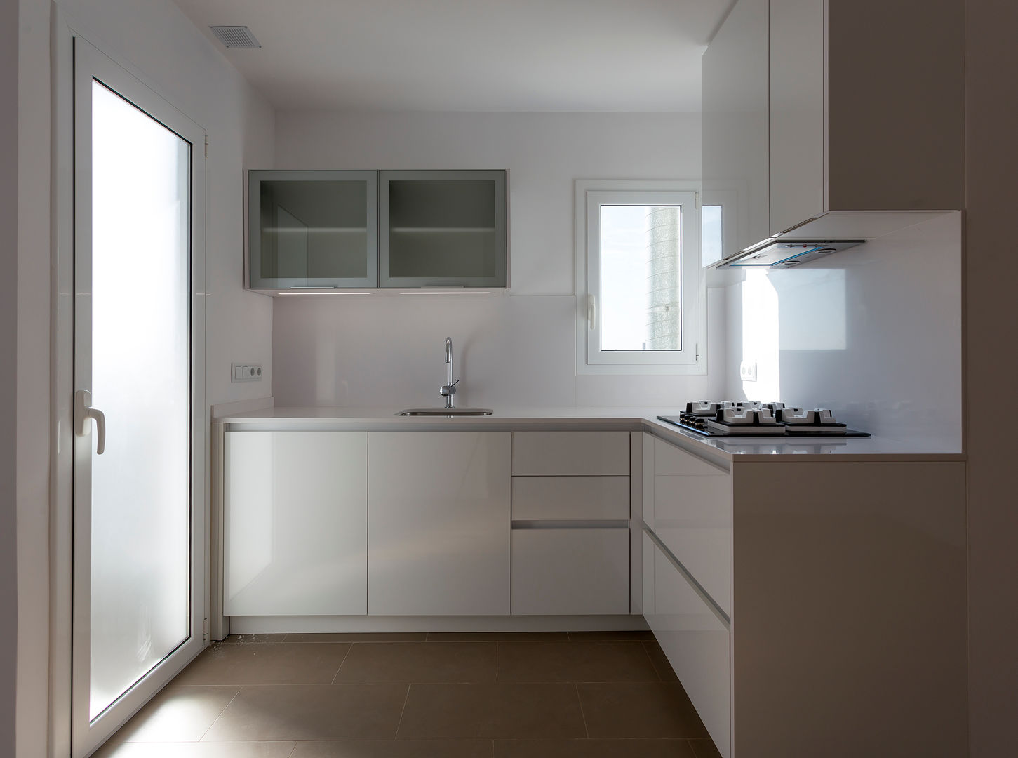 Reforma integral de vivienda en Barcelona, Reformas Vicort Reformas Vicort Kitchen