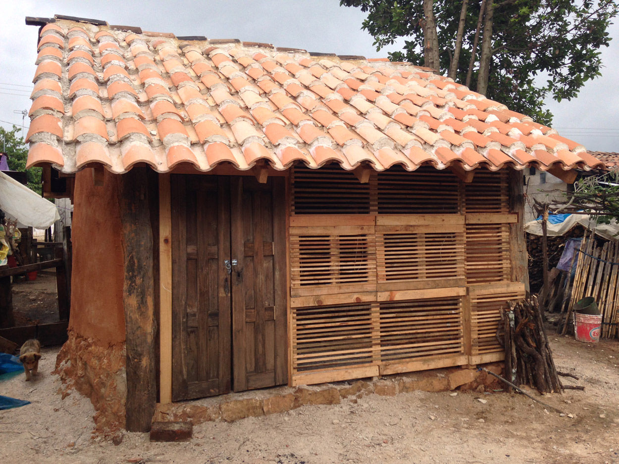 Amatenango del Valle / Programa VACA, Juan Carlos Loyo Arquitectura Juan Carlos Loyo Arquitectura Rustic style houses