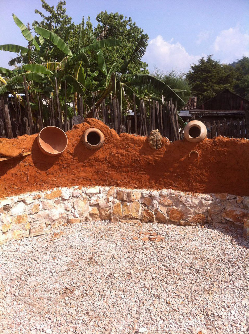 Amatenango del Valle / Programa VACA, Juan Carlos Loyo Arquitectura Juan Carlos Loyo Arquitectura Rustic style houses