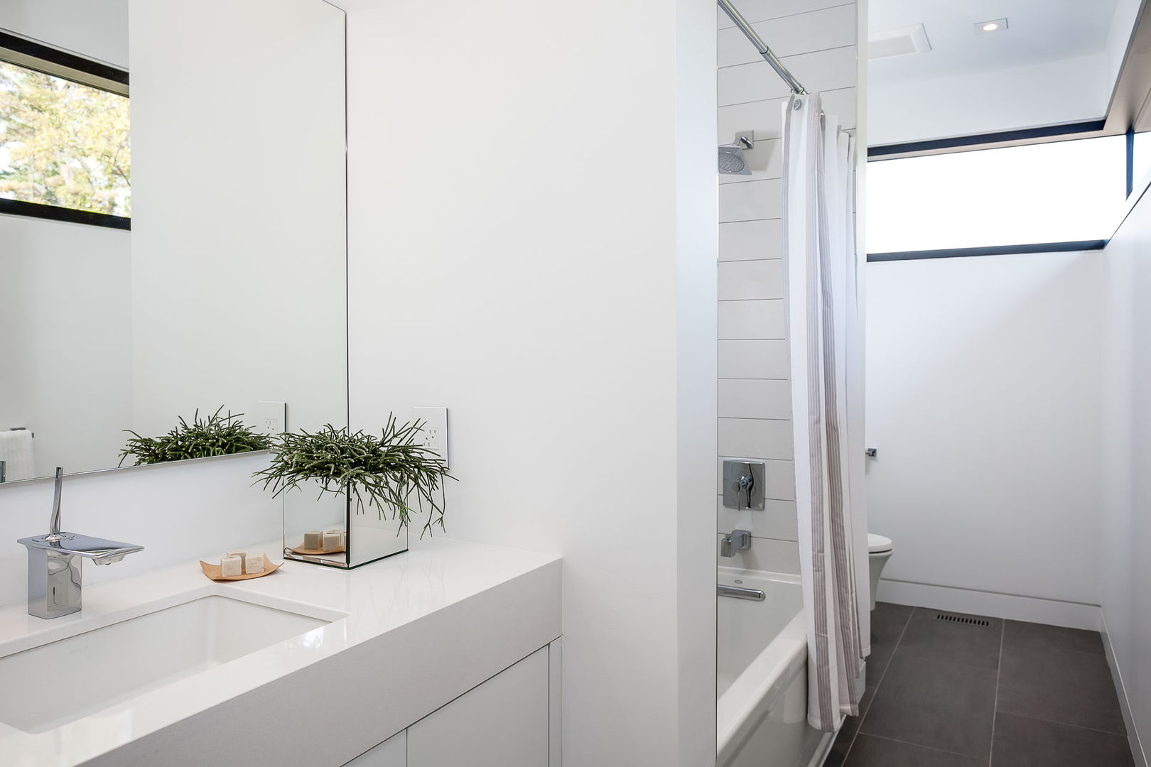 New Build-Staging, Frahm Interiors Frahm Interiors Moderne Badezimmer