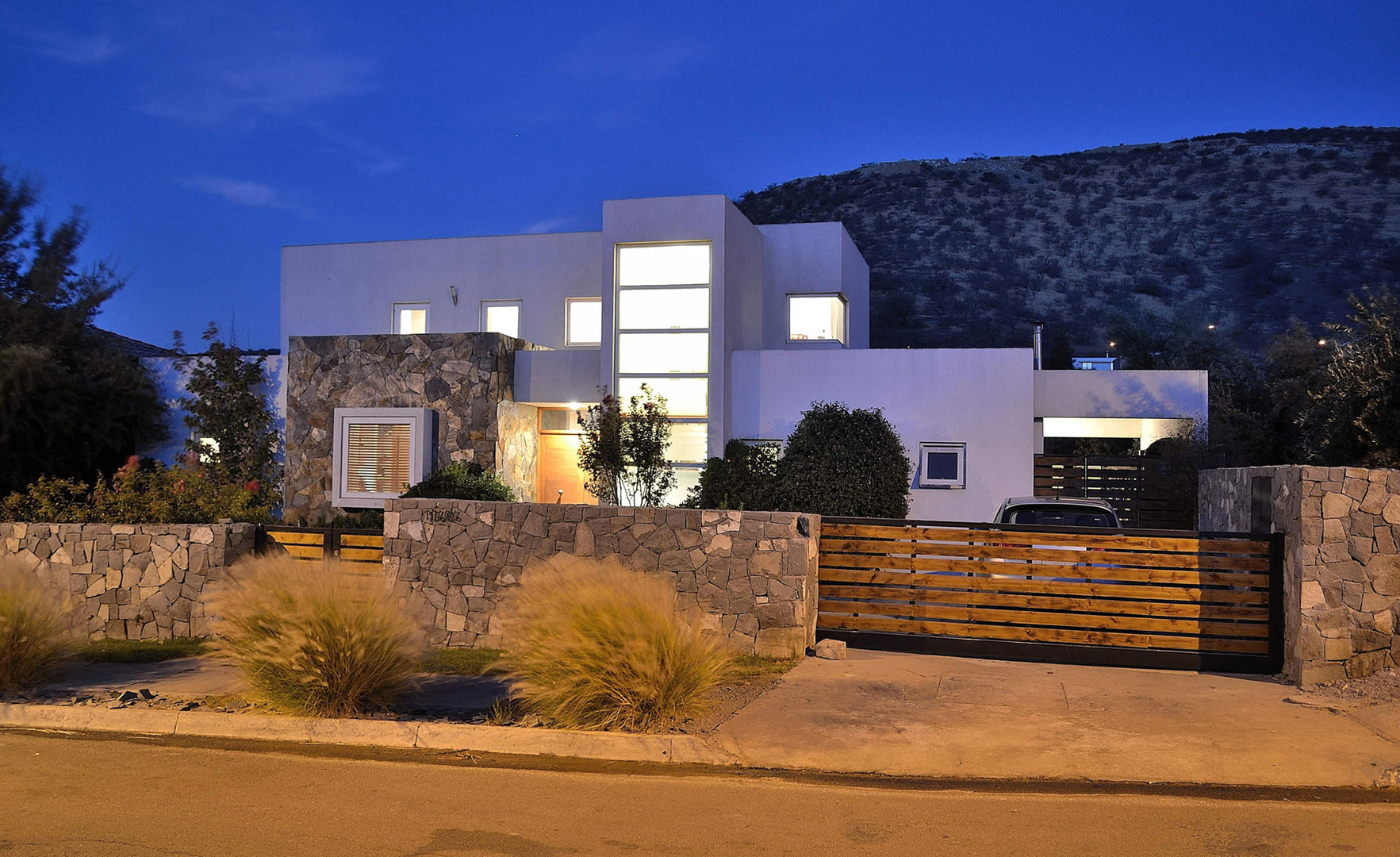 Casa Moderna 1, Marcelo Roura Arquitectos Marcelo Roura Arquitectos Casas modernas: Ideas, diseños y decoración Concreto