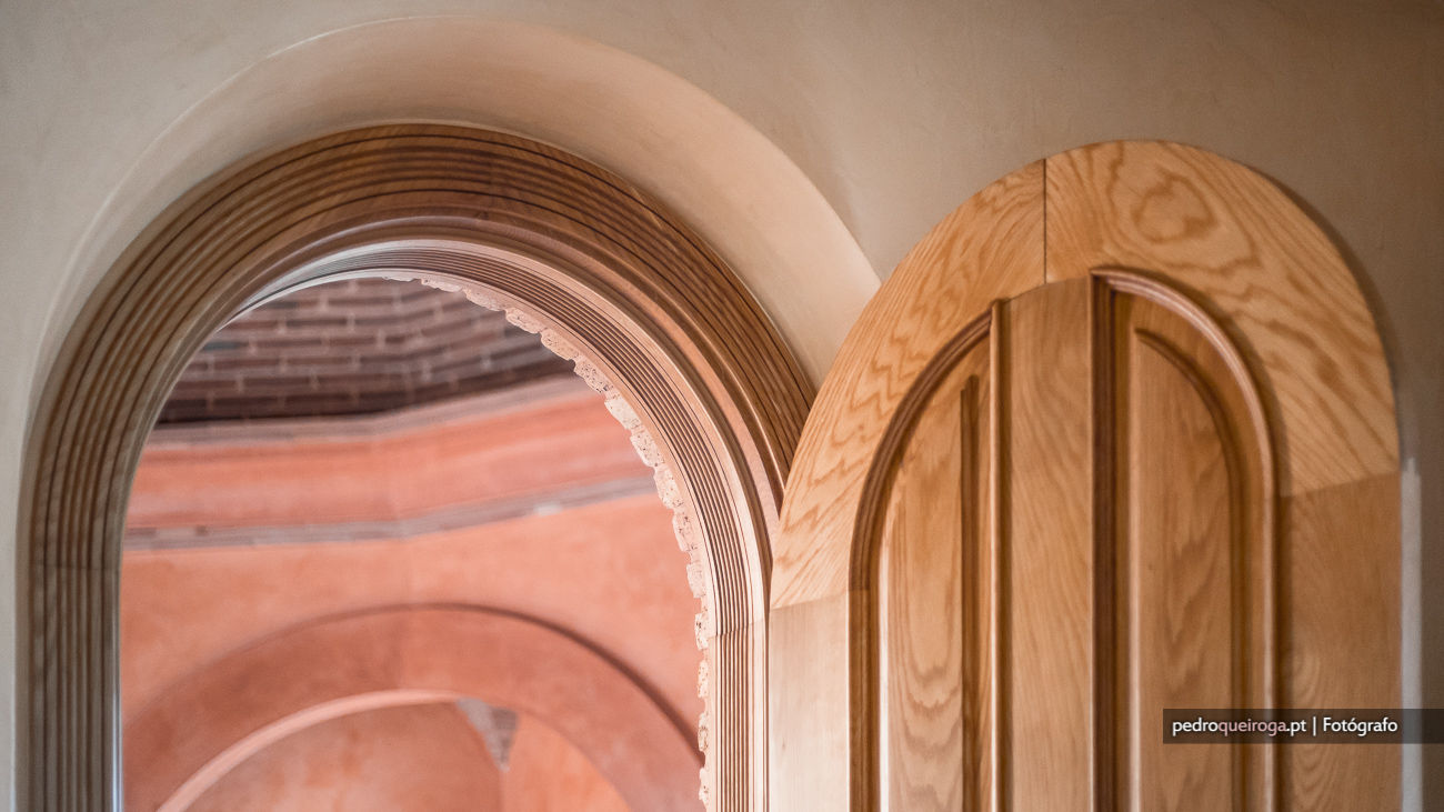 Luxo e Imponência | Fotografia de Arquitectura, Pedro Queiroga | Fotógrafo Pedro Queiroga | Fotógrafo Mediterranean corridor, hallway & stairs Wood Wood effect