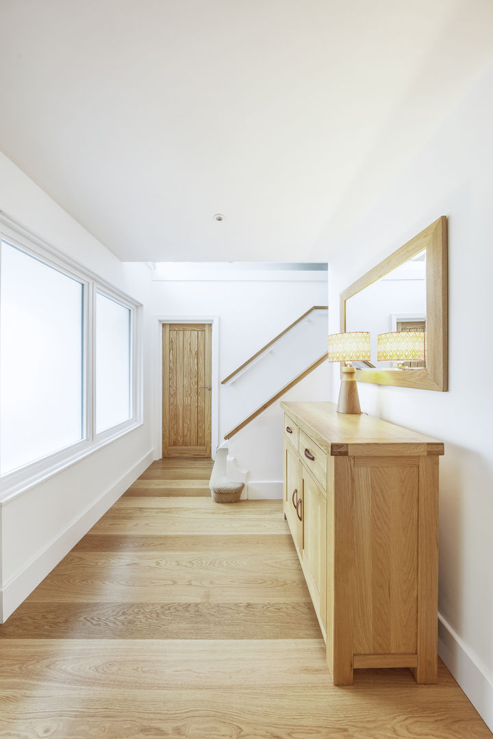 Poplar Road, Adam Knibb Architects Adam Knibb Architects Modern Corridor, Hallway and Staircase