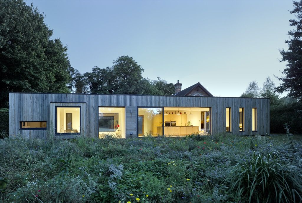 An Old and Historical House Refurbishment: Hurdle House, Adam Knibb Architects Adam Knibb Architects Moderne huizen