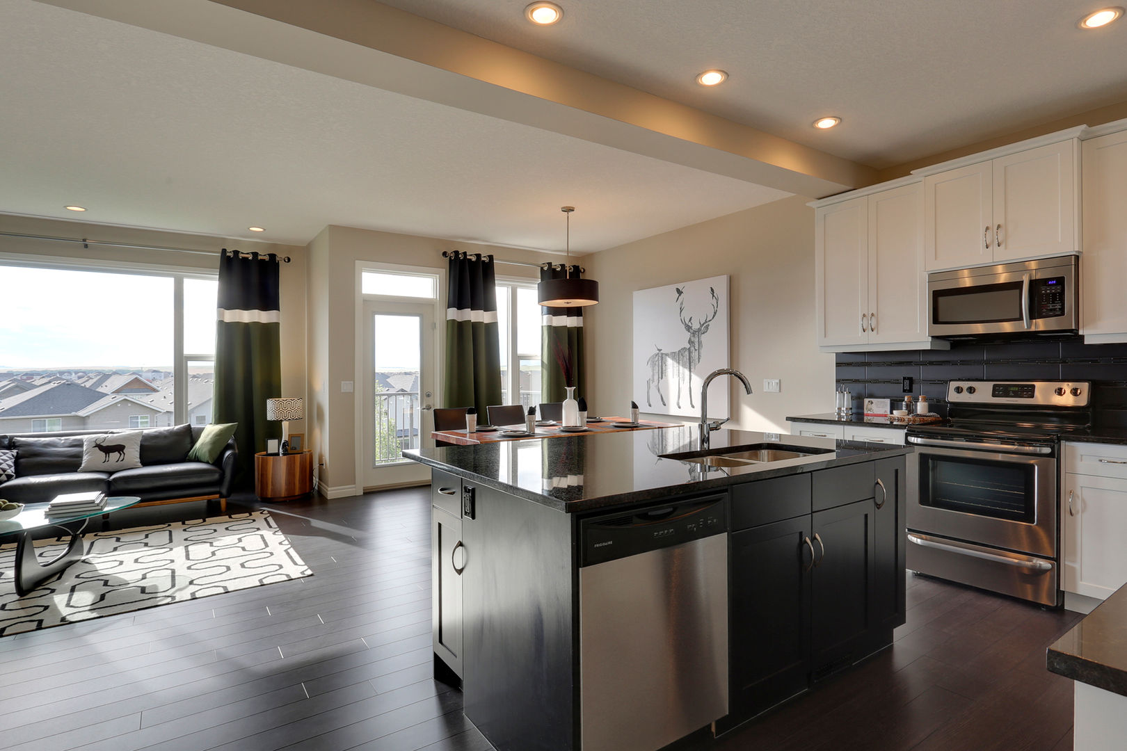 121 Hillcrest Drive, Sonata Design Sonata Design Kitchen