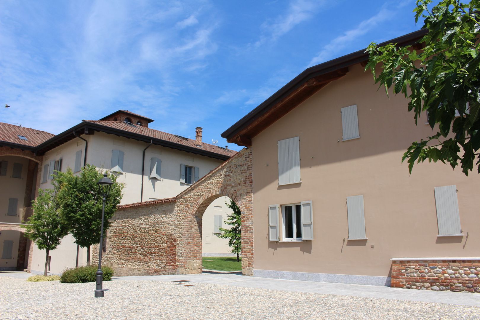 Il Recupero di Borgo Camuzzago, Architetto Giuseppe Sangalli Architetto Giuseppe Sangalli Country style house Bricks