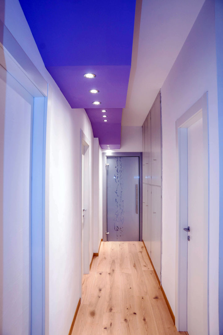 " Starlight Stripe" , Luca Bucciantini Architettura d’ interni Luca Bucciantini Architettura d’ interni Minimalist corridor, hallway & stairs