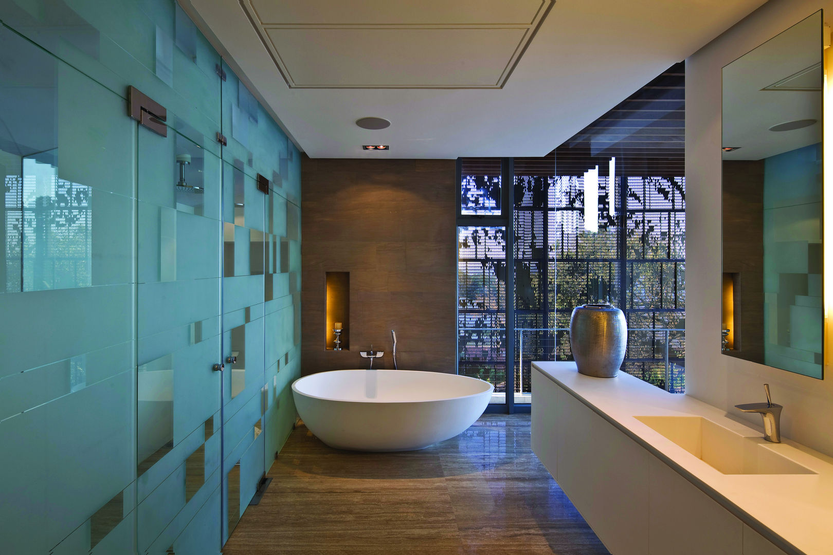 An Enchanting House Project: La Lucia, ARRCC ARRCC Eclectic style bathroom