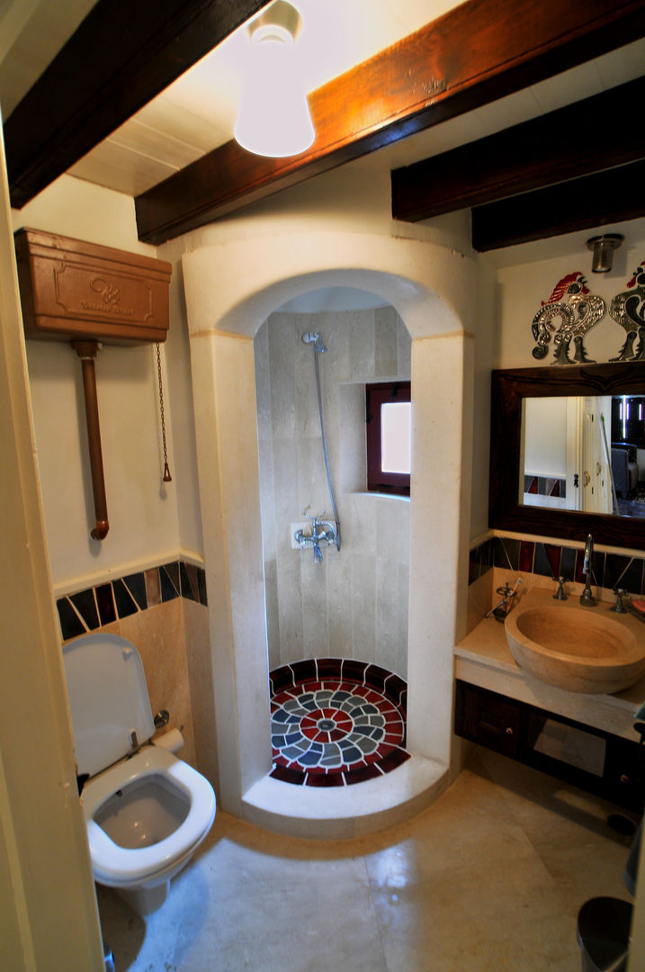 homify Mediterranean style bathrooms