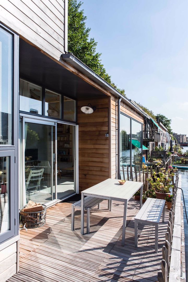 Complete make-over Amsterdamse Woonboot, Architect2GO Architect2GO Moderne tuinen