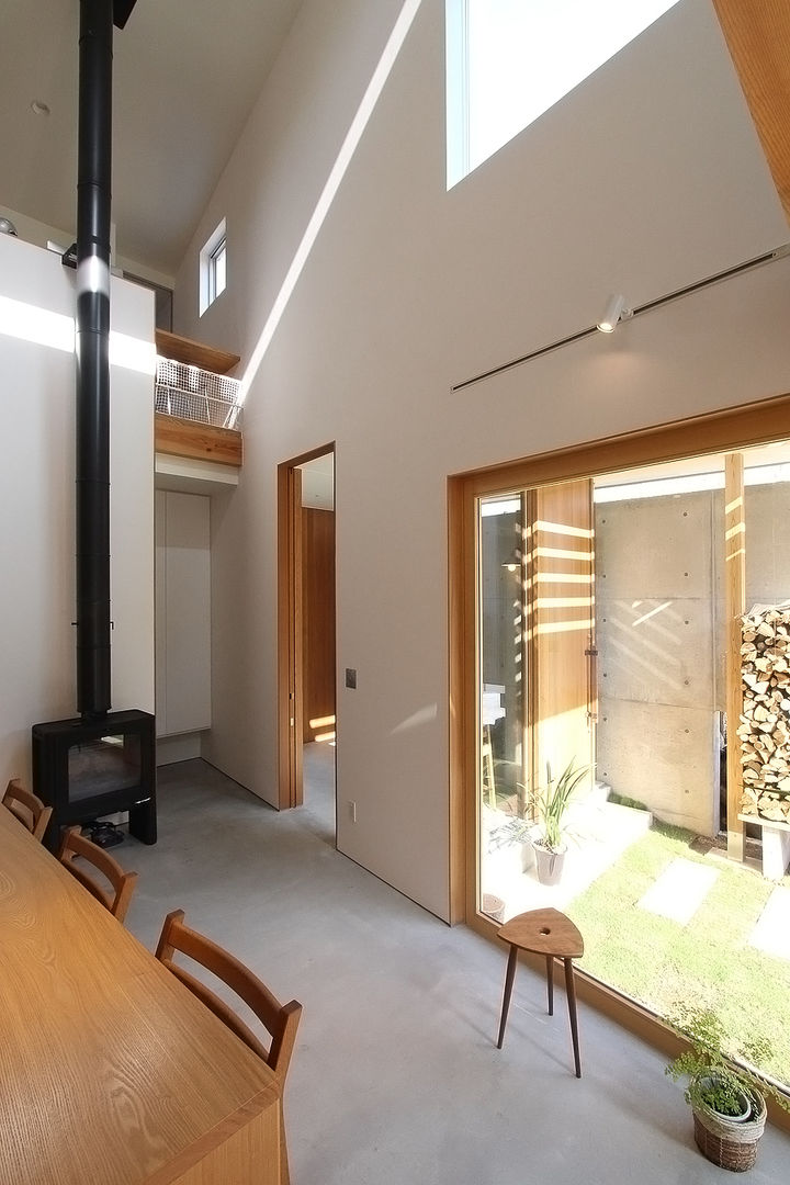 田上の家, 宮徹也建築計画 宮徹也建築計画 Modern style kitchen Wood Wood effect