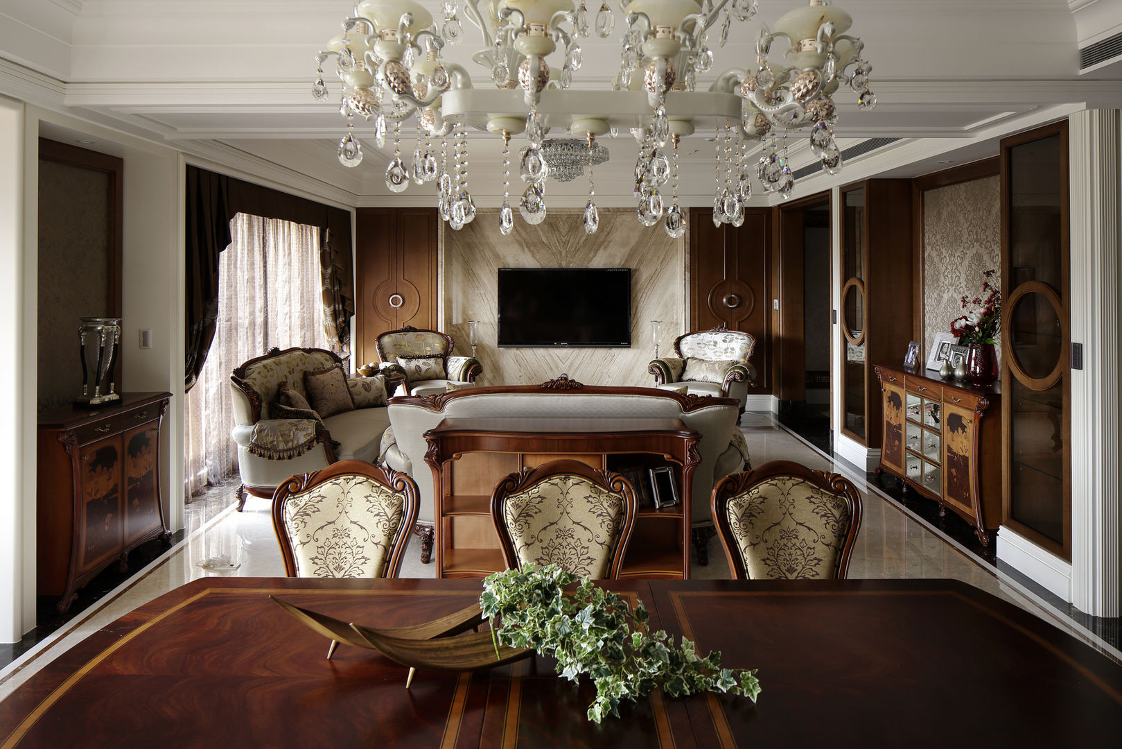尋找古典的本質 大荷室內裝修設計工程有限公司 Classic style dining room