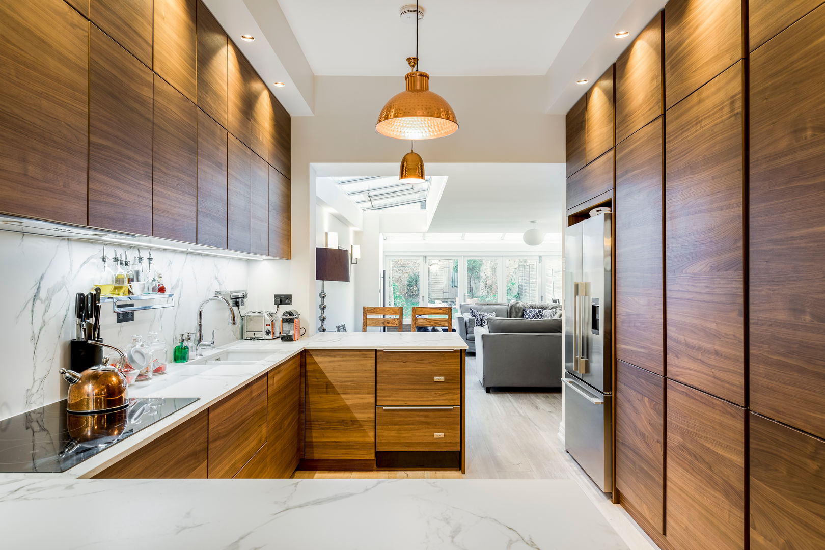 homify Modern style kitchen