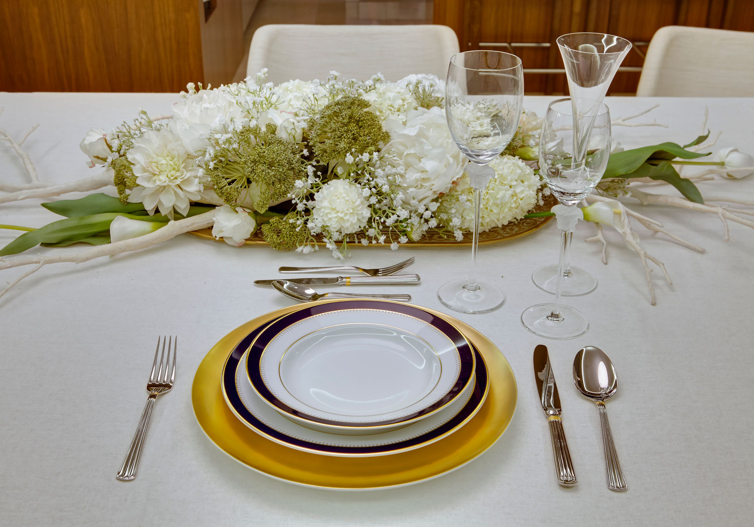 Pormenor decoração mesa de jantar B.loft Salas de jantar modernas
