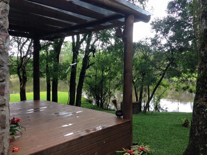 Cabana Recanto das Garças - "Do papel para a realidade, mais um sonho se materializando...", VIALIVIALI Arquitetura VIALIVIALI Arquitetura Rustic style houses