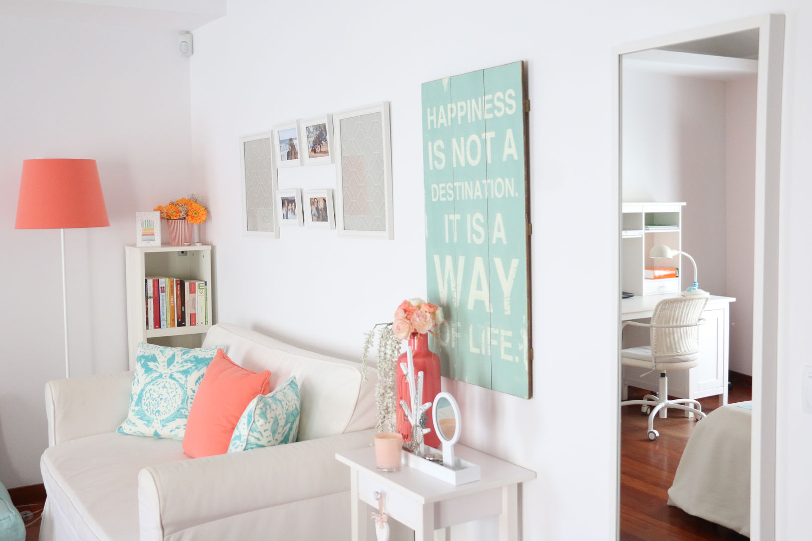 Coral e Aqua quarto de adolescente, Perfect Home Interiors Perfect Home Interiors ห้องนอนเด็ก