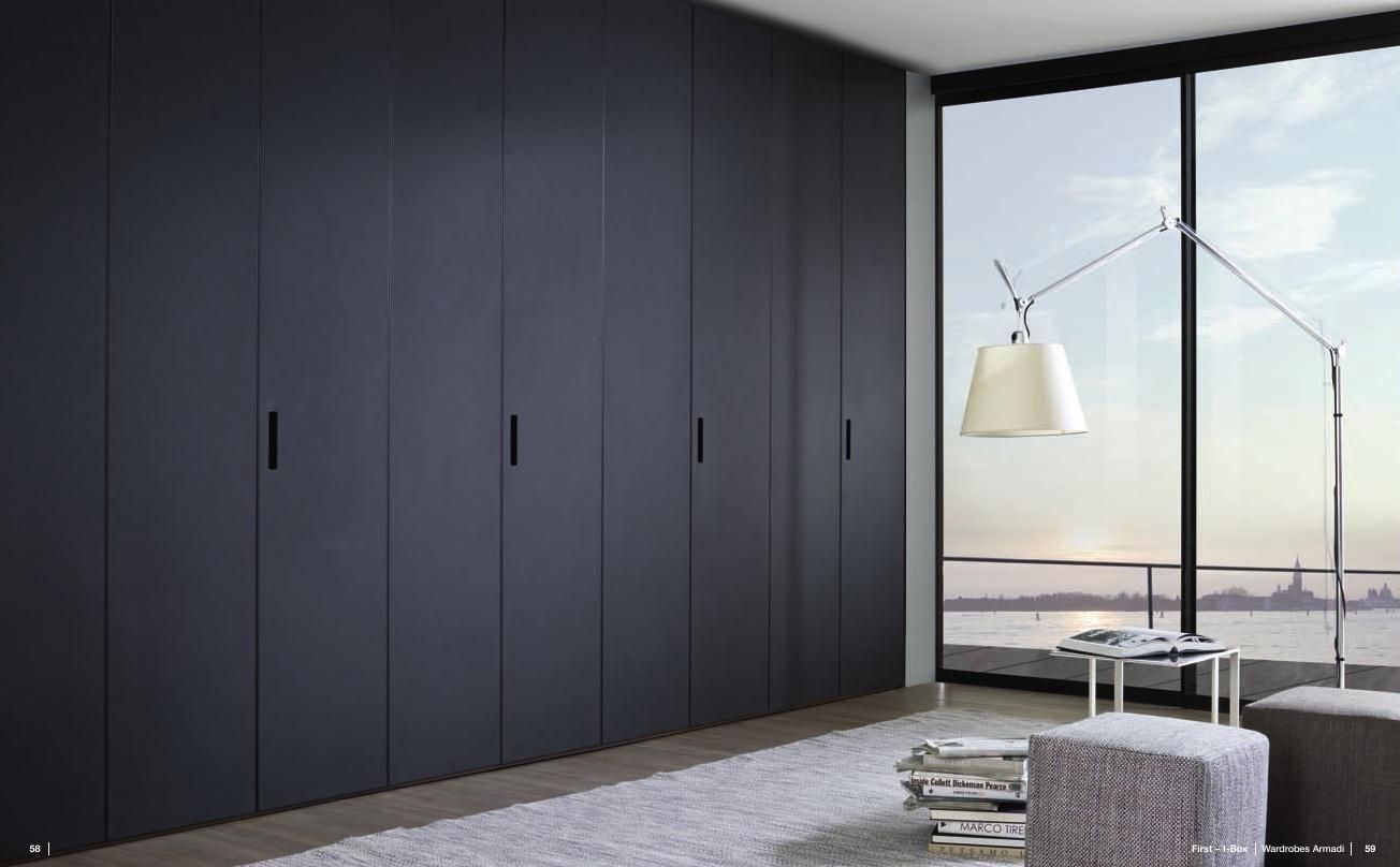 Roupeiros , RUI BESSA INTERIORES RUI BESSA INTERIORES Modern style bedroom MDF Wardrobes & closets