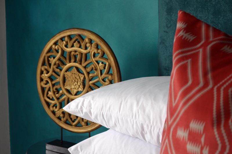 Umhlanga Rocks New Home | Win A Home Show, Blaque Pearl Lifestyle Blaque Pearl Lifestyle Tropical style bedroom