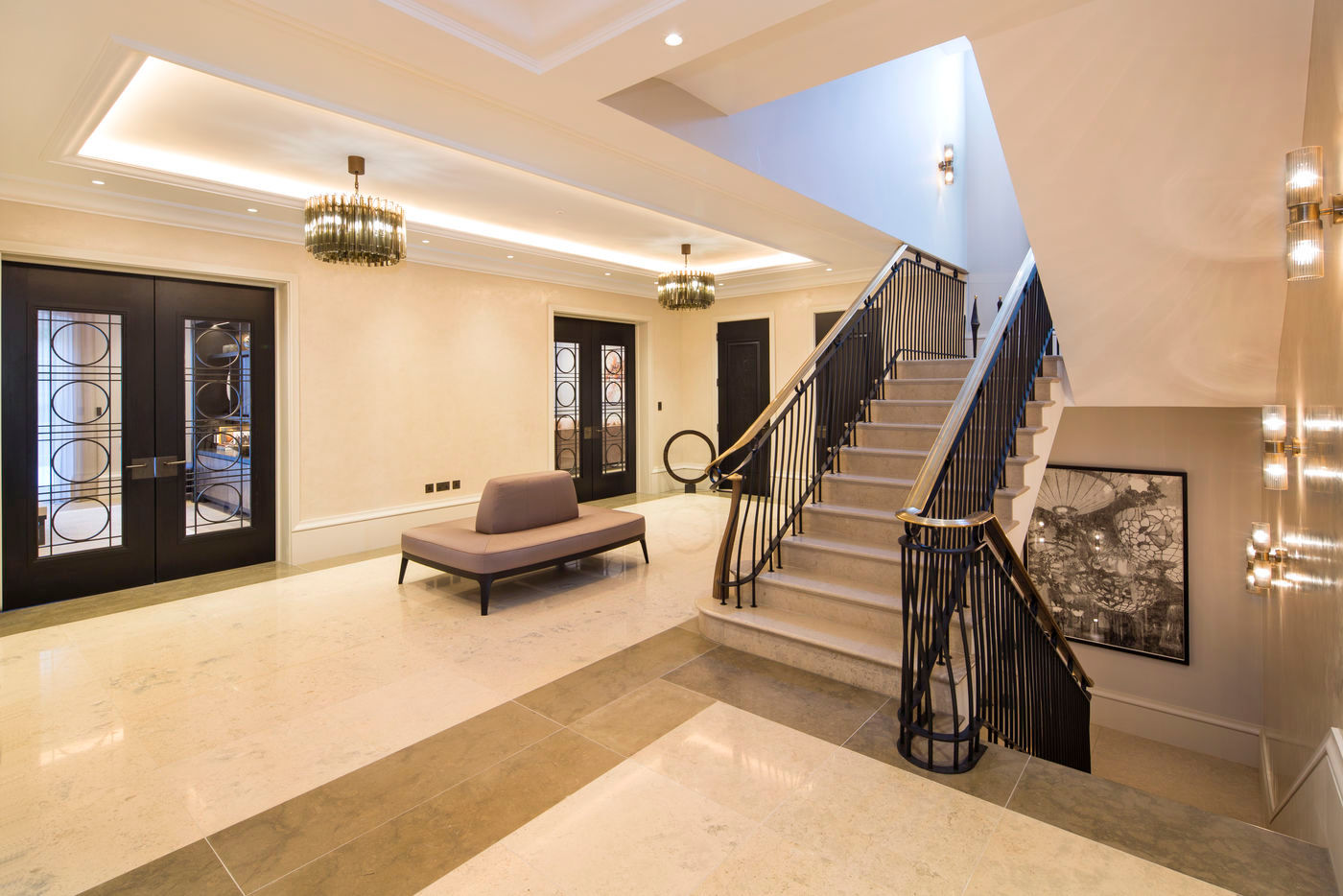 Hallway KSR Architects Pasillos, vestíbulos y escaleras clásicas Caliza Hallway,spiral staircase