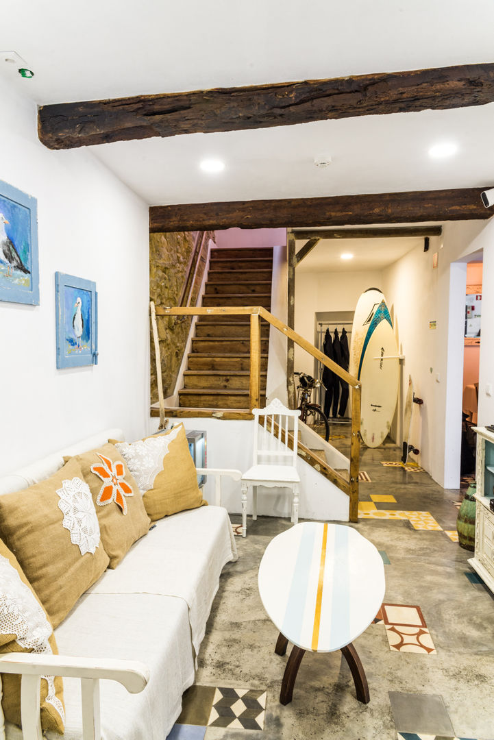 Surf Embassy Hostel, alma portuguesa alma portuguesa Commercial spaces Hotels
