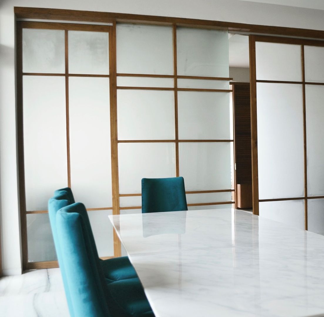 Apartment Interiors in Jubilee Hills, 29 studio 29 studio Minimalistyczna jadalnia