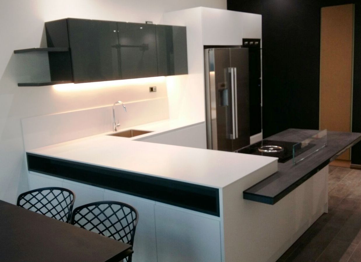 Altre nostre cucine, Cucine Vibo di Olivero Bruno e c. sas Cucine Vibo di Olivero Bruno e c. sas Dapur Modern